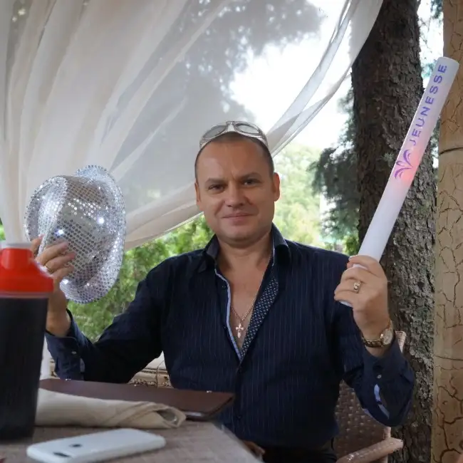 Konstantin, 60