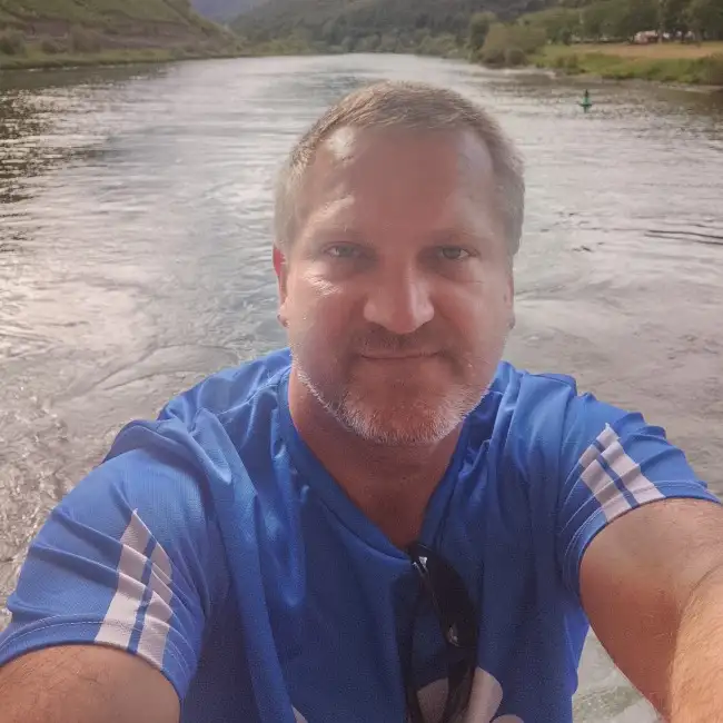 Dima, 46