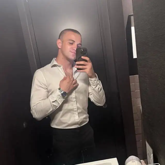 Mosha, 26