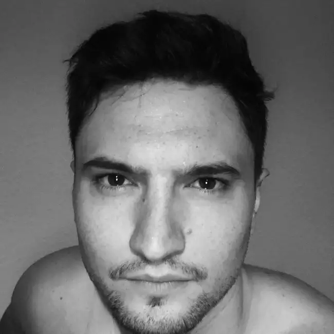 Mischa, 35