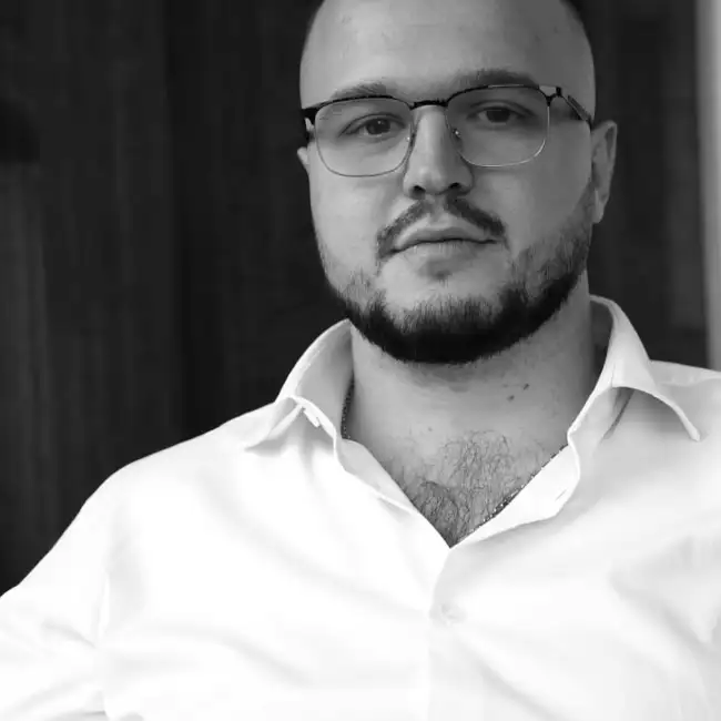 Mihail, 46