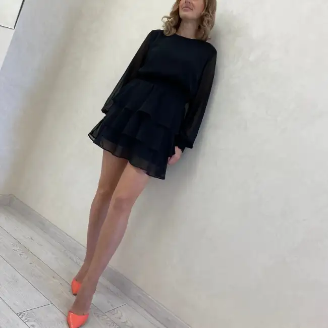 Yuliya, 44
