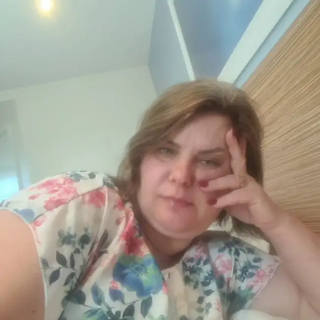 Alona, 53