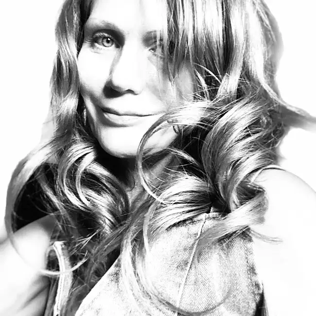 Snezhana, 52