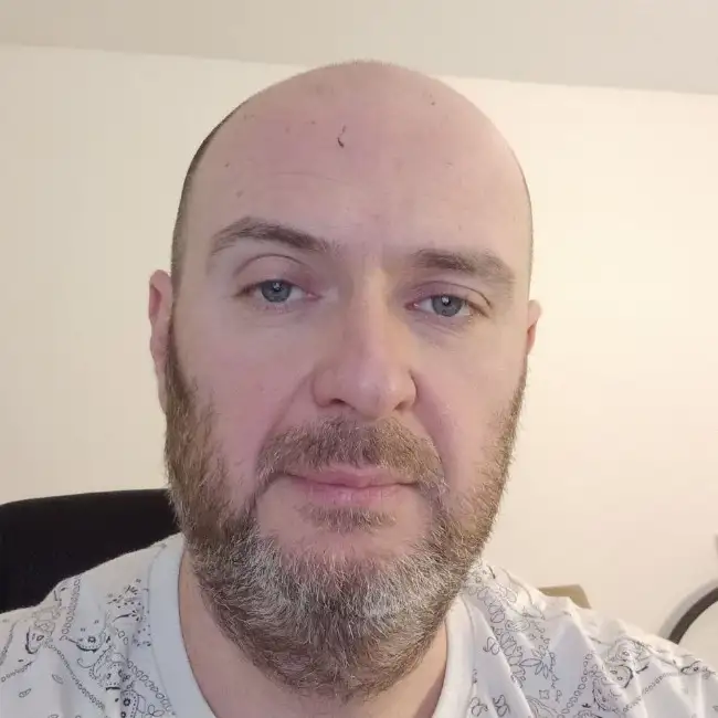 Ruslan, 42