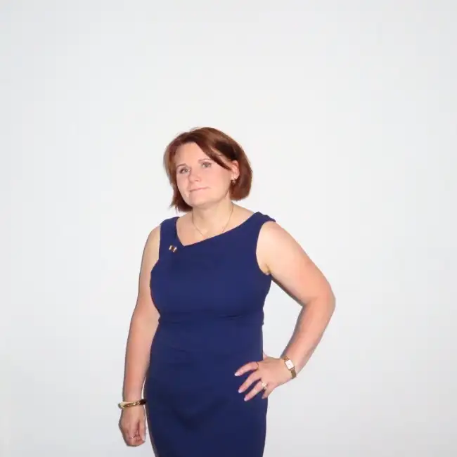 Lena, 43