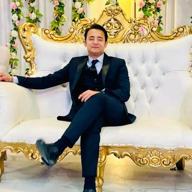 Zeeshan, 41 - Rus Liebe