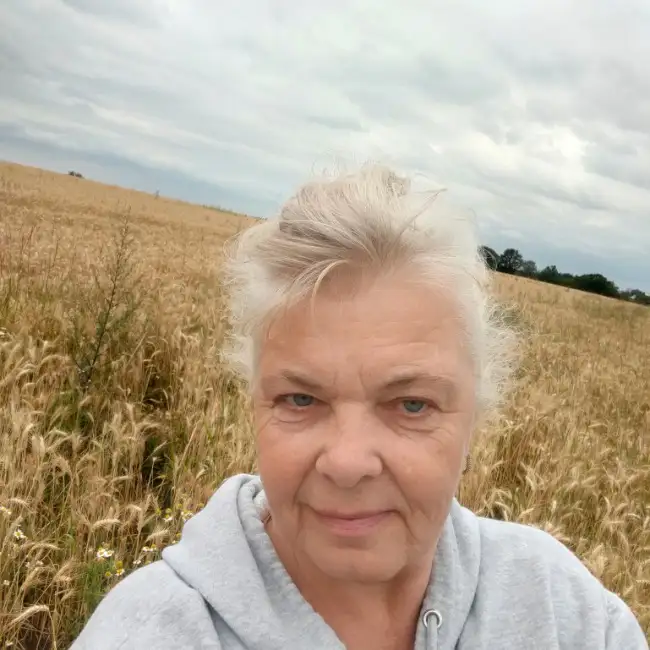 Ludmila, 59